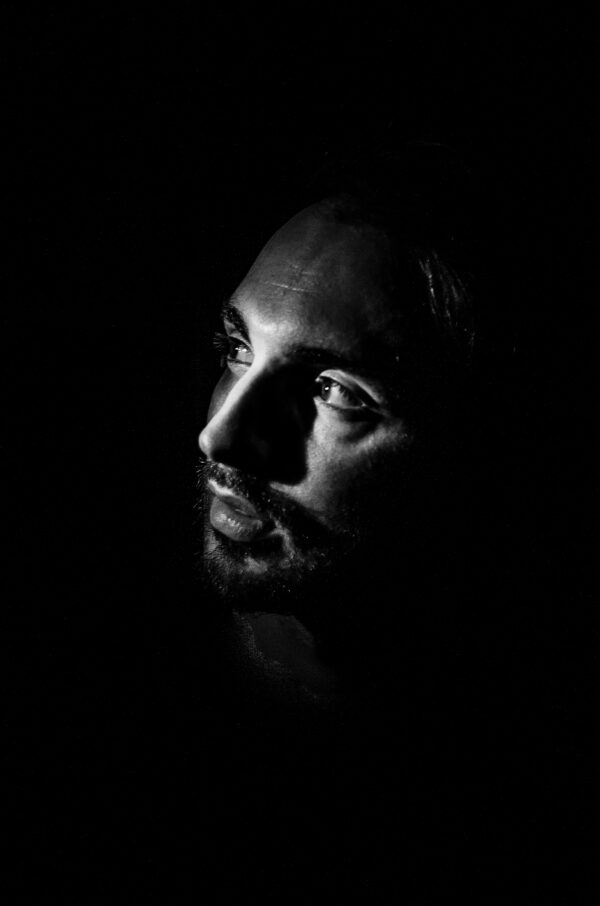 Portrait de Christophe Willem – 3 - Photographie Fine Art en Noir et Blanc