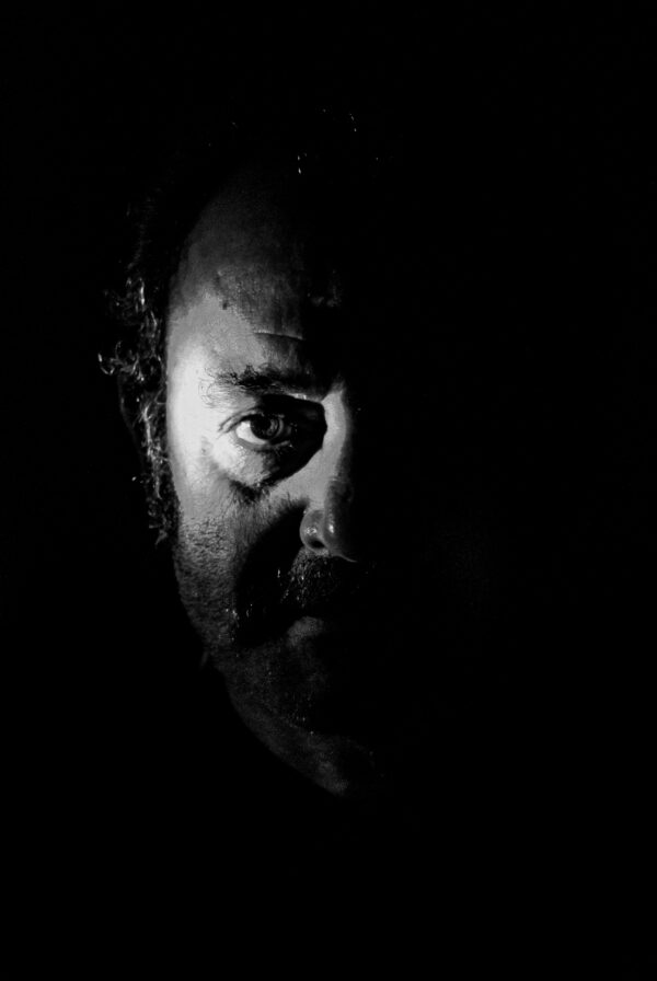 Portrait de Louis Chedid – Photographie Fine Art en Noir et Blanc – Image 2